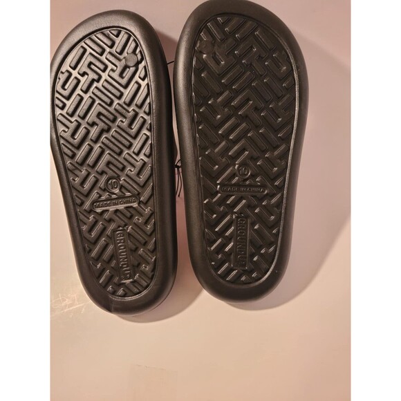 Marvel Men's Winter Soldier Comfort Slide Sandal, Black Size 10 NEW - Picture 3 of 4